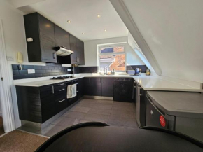 London Luxury Apartment - Finchley Road Retreat